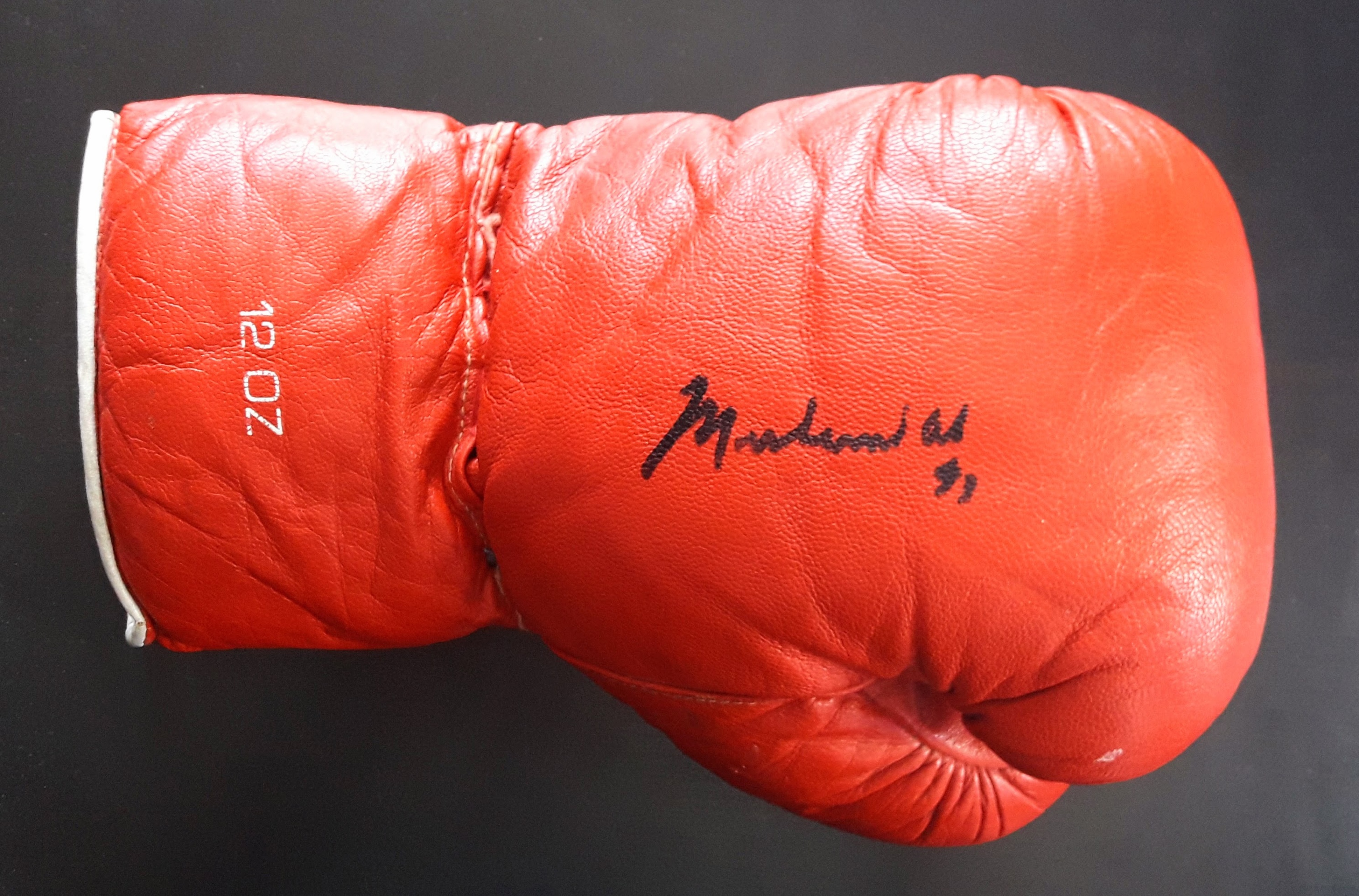 1993 Muhammad Ali signed boxing glove